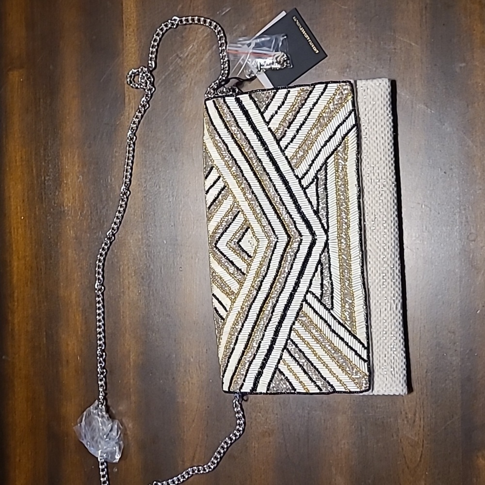 AMERICA AND BEYOND NWT purse